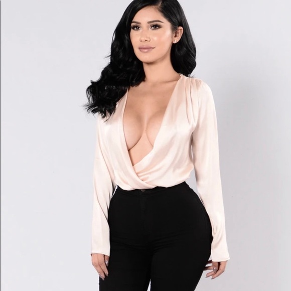 Fashion Nova Tops - 💕😍❤️MAKE AN OFFER! SATIN CHAMPAGNE BODYSUIT❤️😍